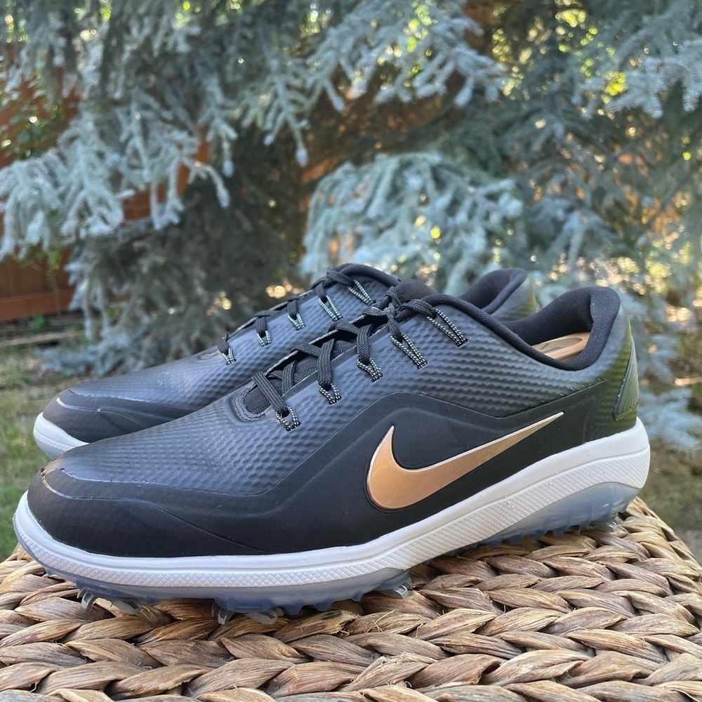 New Nike React Vapor Black Upper Gold Swoosh Spiked Golf Shoes